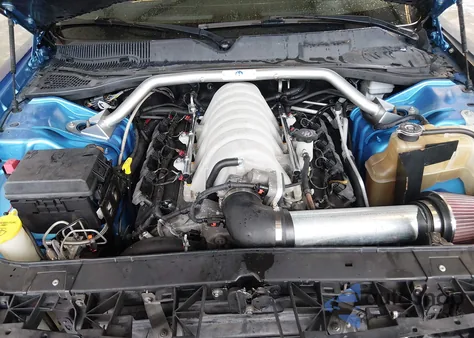 2010 Dodge Challenger Srt8 from USA, damaged, VIN 2B3CJ7DW4AH130590